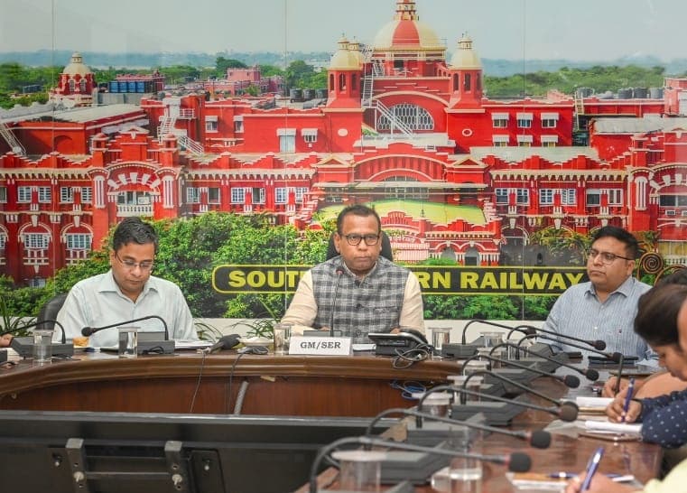 प्रधानमंत्री 12 मार्च को करेंगे रेलवे के कई प्रोजेक्ट का करेंगे शिलान्यास, नई ट्रेनों को हरी झंडी