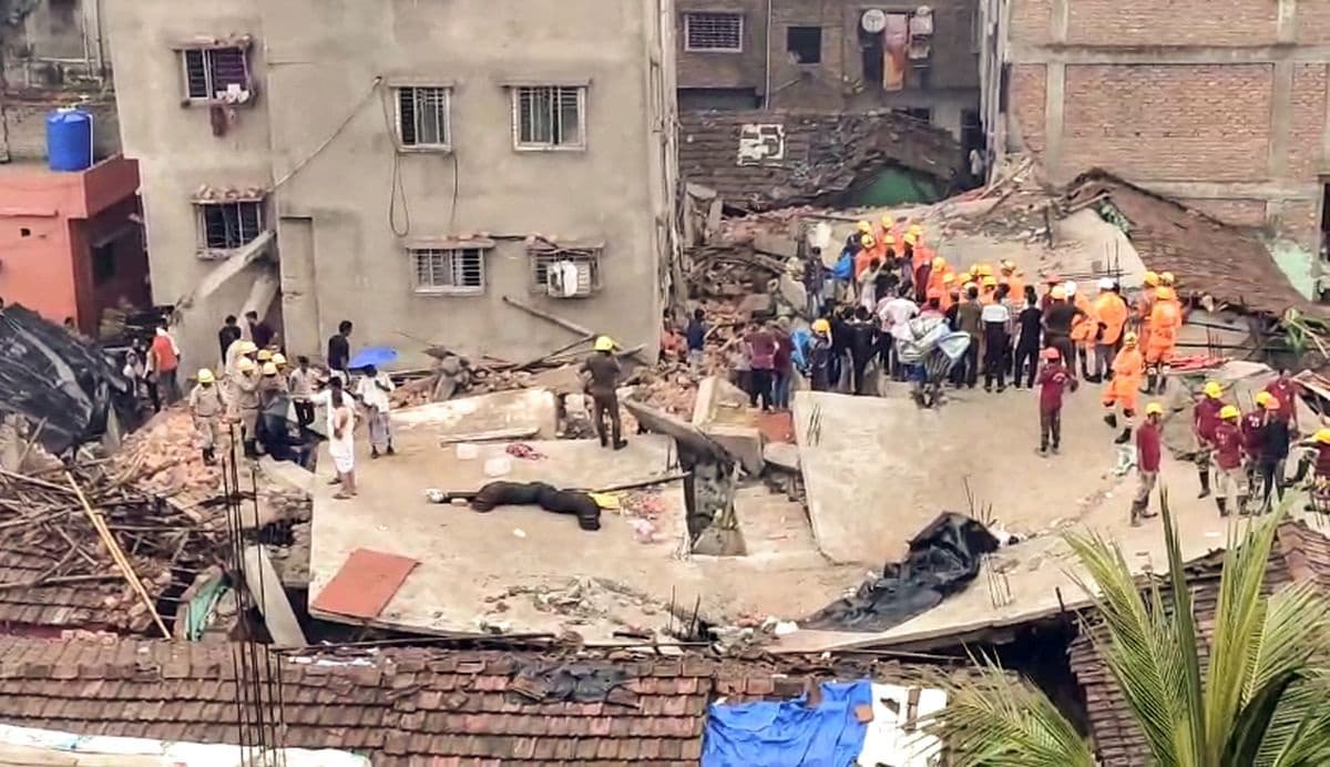 कोलकाता में इमारत ढहने से नौ लोगों की मौत; विपक्ष ने ममता सरकार पर ‘भ्रष्टाचार’ का आरोप लगाया