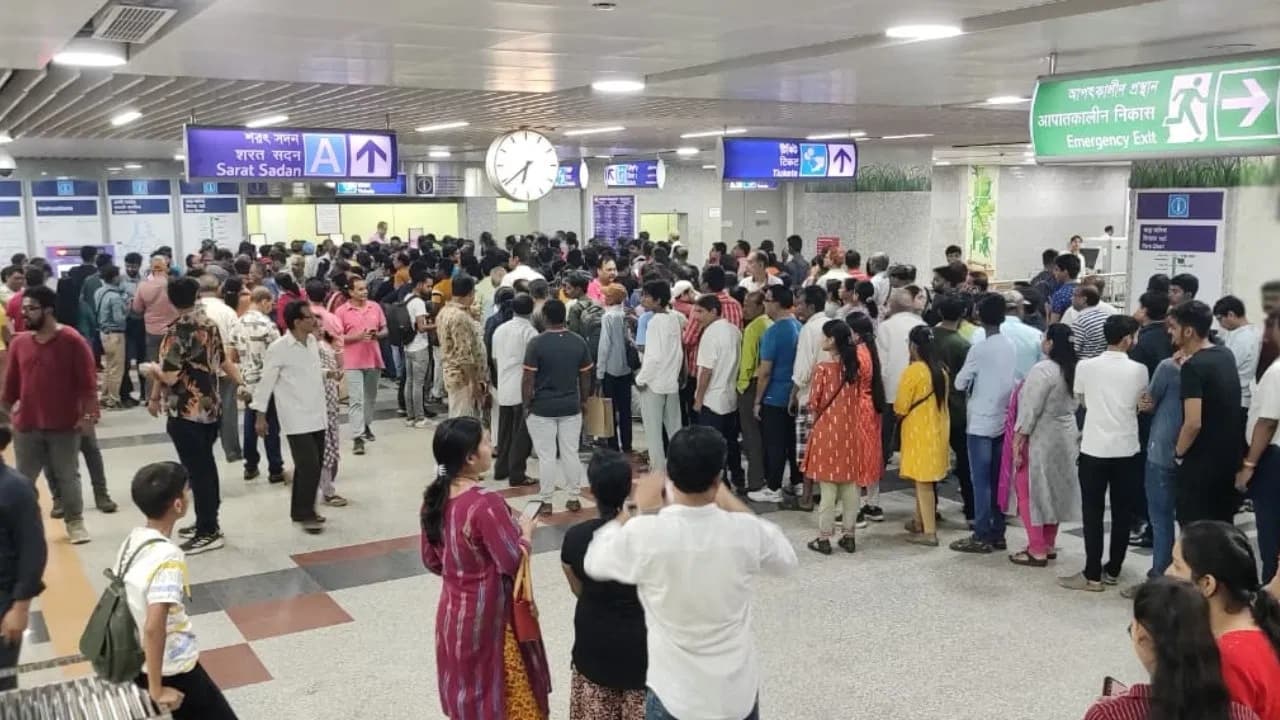 अंडर द रिवर मेट्रो ने मचाया धमाल