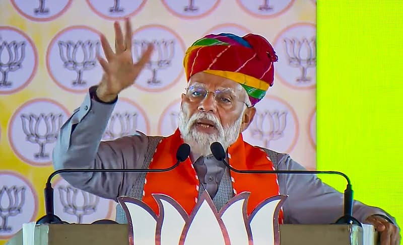 भ्रष्टाचारियों को जेल जाना पड़ेगा, ये मोदी की गारंटी है: प्रधानमंत्री मोदी