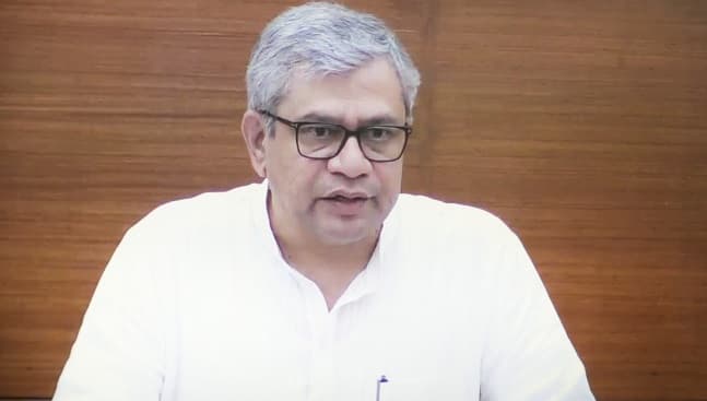 बंगाल में रेलवे के लिए 13,941 करोड़ रुपये का प्रावधान