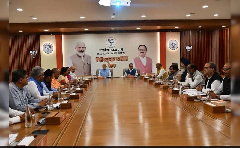 वीके सिंह, अश्विनी चौबे और वरुण गांधी का कटा टिकट, प्रधान, मेनका और कंगना उम्मीदवारों की सूची में