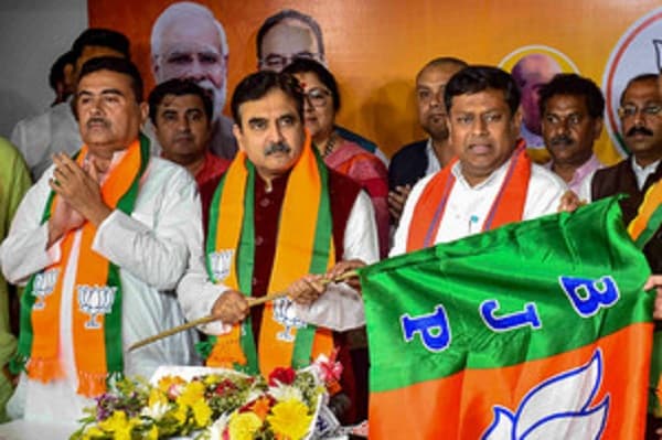गंगोपाध्याय भाजपा में शामिल, टीएमसी ने विपक्षी दल पर साधा निशाना