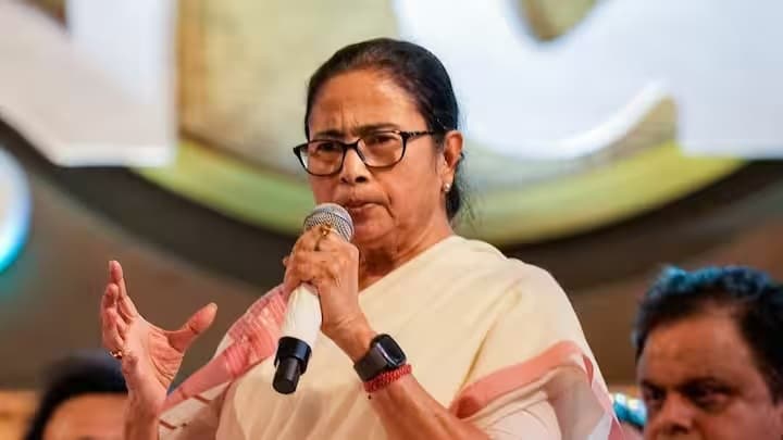 रामनवमी पर ममता का छुट्टी का ऐलान