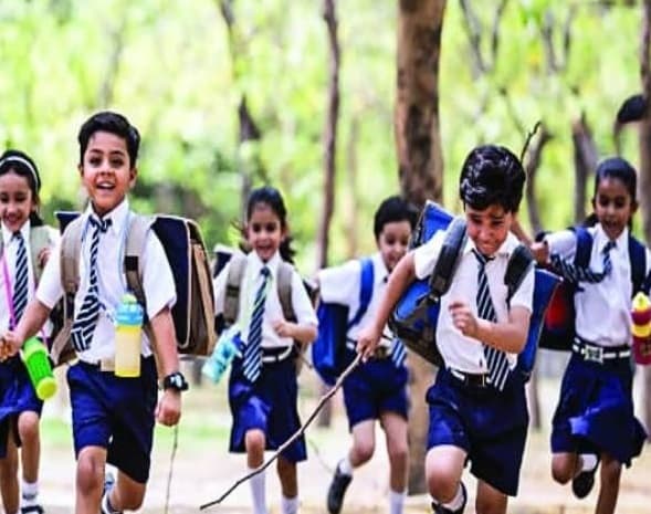 पश्चिम बंगाल सरकार ने तेज गर्मी के मद्देनजर गर्मी की छुट्टियां समय से पहले घोषित कीं