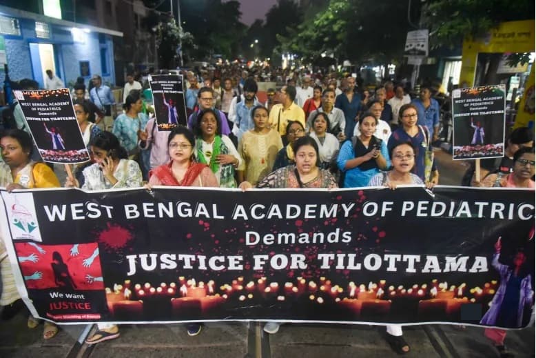 आरजी कर अस्पताल घटना: हजारों प्रदर्शनकारियों ने सड़कों पर मार्च निकाला